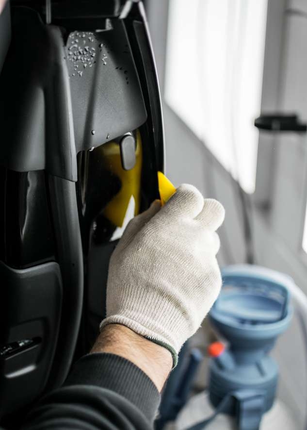 Porsche Taycan image