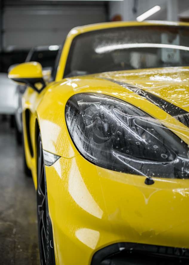 Porsche Cayman image