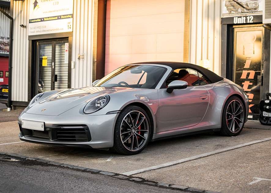 Porsche 911 Carrera image