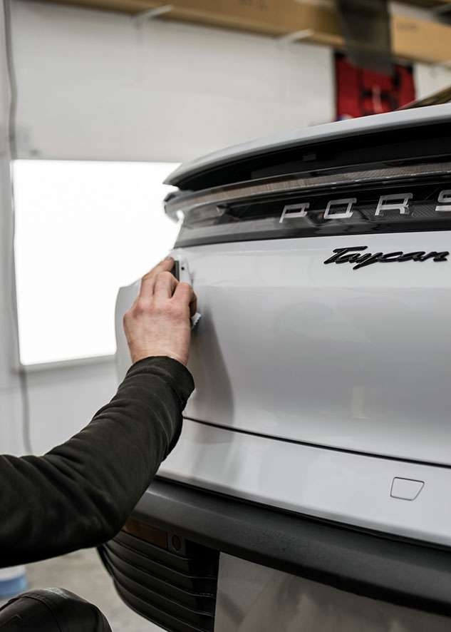 Porsche Taycan image