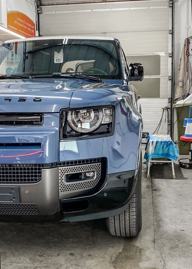 Land Rover Defender Vinyl Wrapping