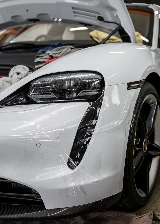 Porsche Taycan image