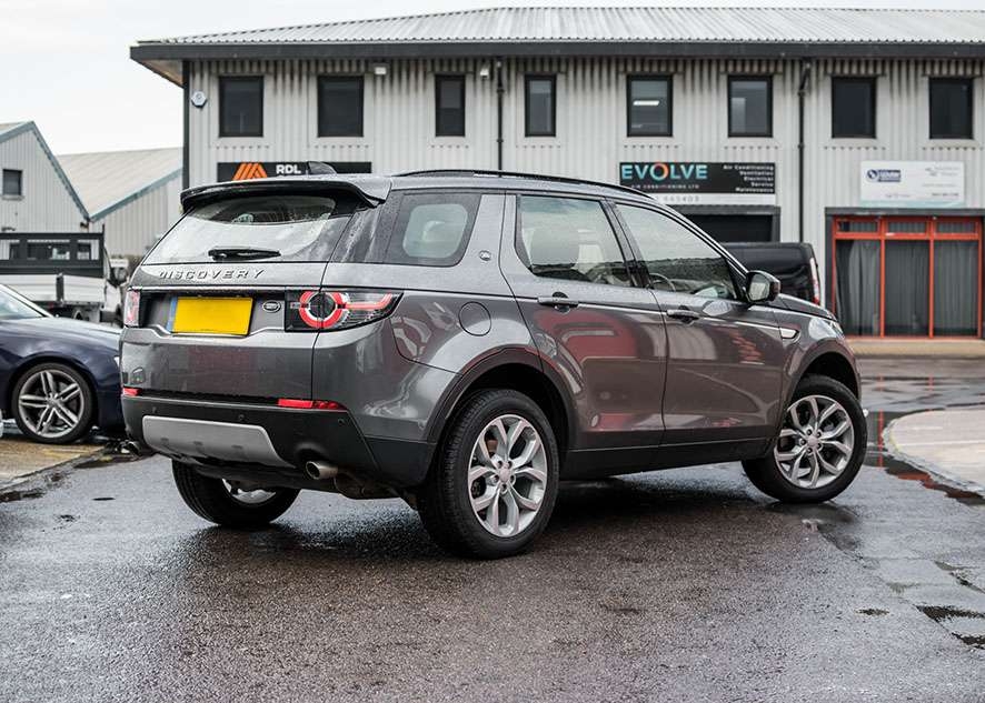 Land Rover Discovery image