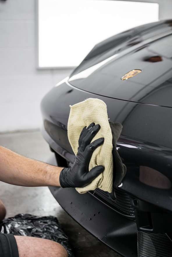 Porsche Taycan image