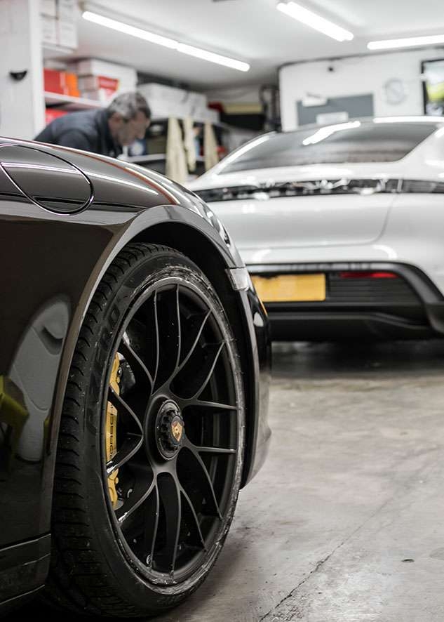 Porsche Taycan image