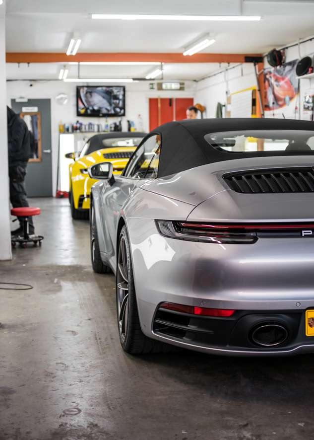 Porsche 911 Carrera image