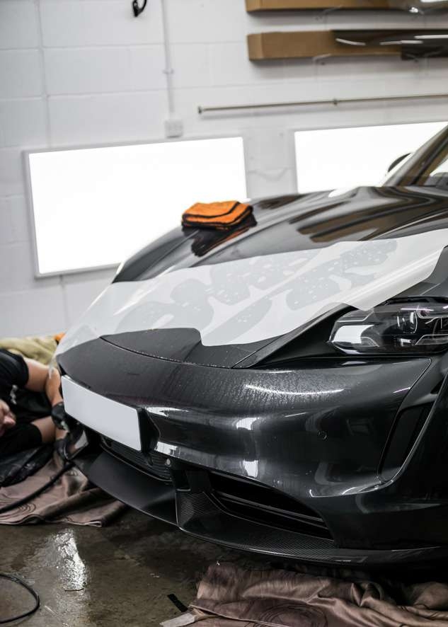 Porsche Taycan image