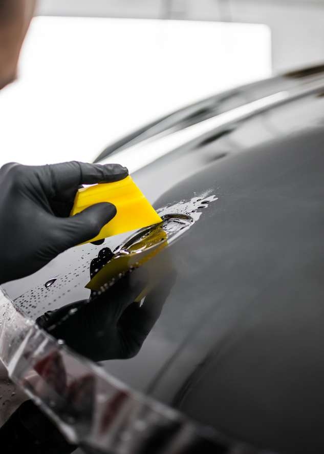 Porsche Taycan image