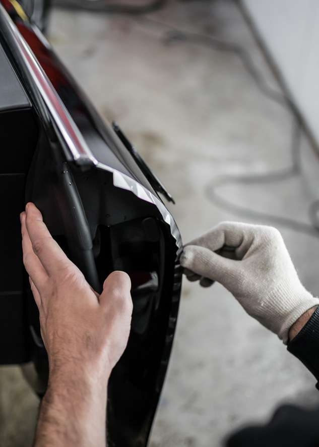 Porsche Taycan image