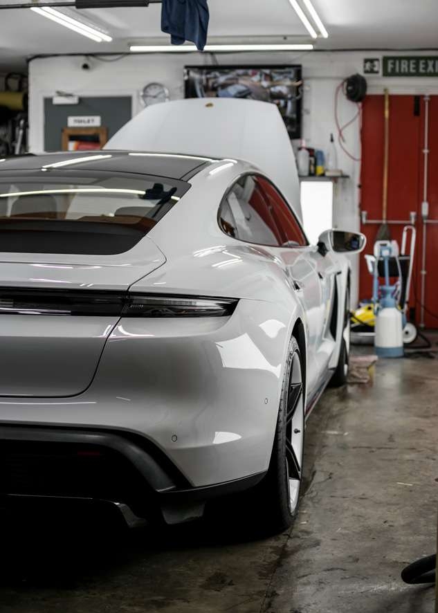 Porsche Taycan image