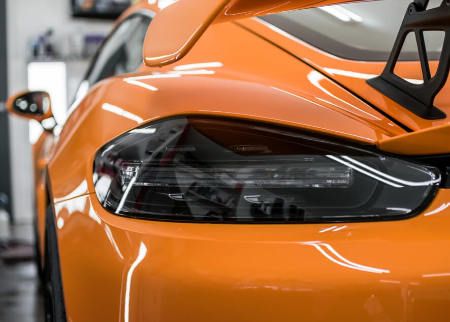 Dark rear lights after tinting service