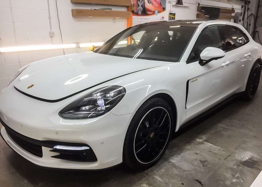 Porsche Panamera E-Hybrid image